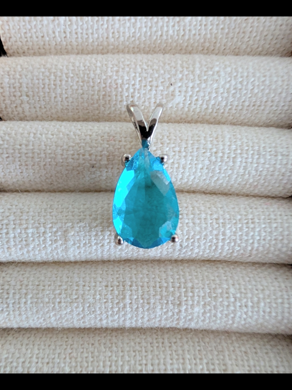 1.5 Carat Alexandrite Pendant Brilliant Ocean Turquoise Blue